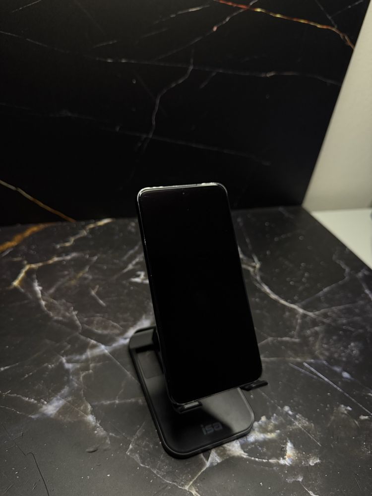 Samsung S22 Black