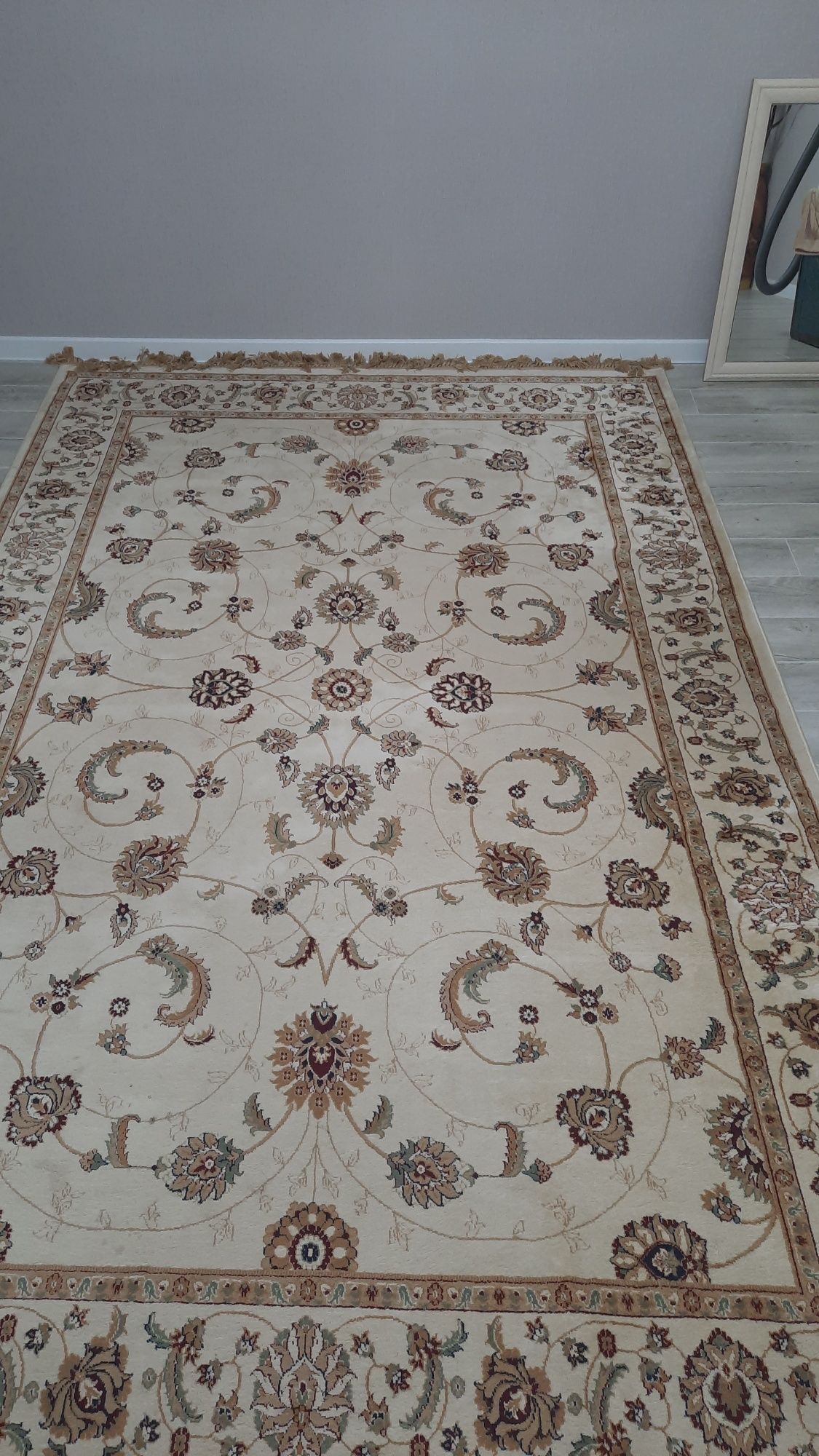 Ковёр 2×3. Отличного качества и состояния