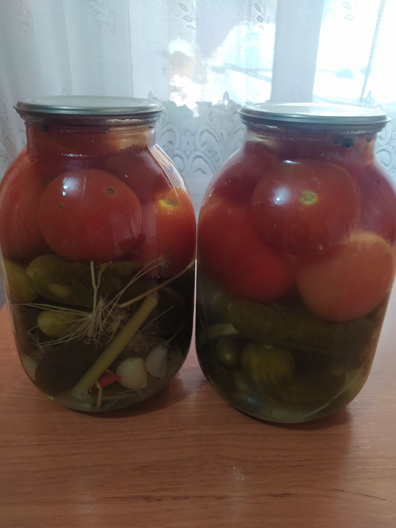 Соленья, варенья салаты и компот
