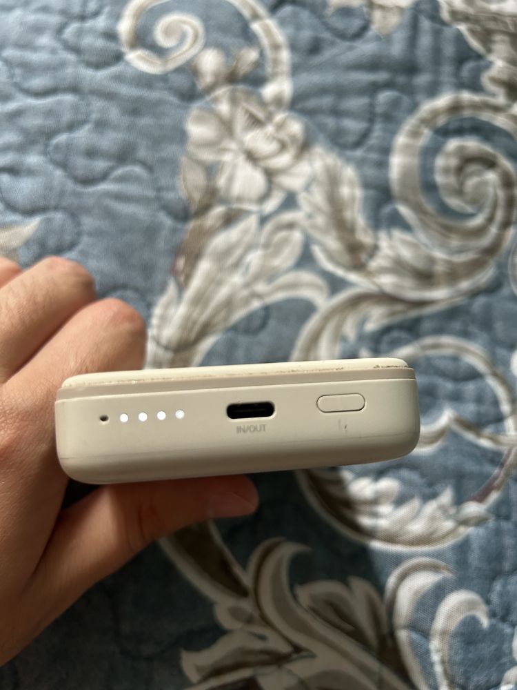 Powerbank Ugreen magsafe 10000 мАч бежевый