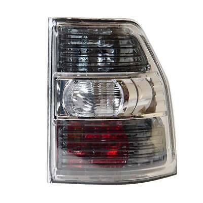 Фара Фонарь на Mitsubishi Pajero 4 '07-'13 Паджеро 4 '07-'13