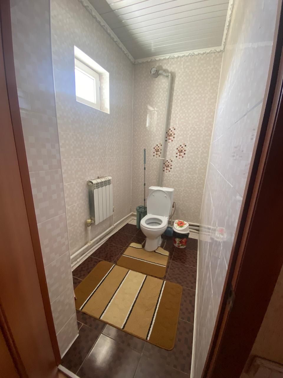 Юго-Запад 2 ден коттедж сатылады.