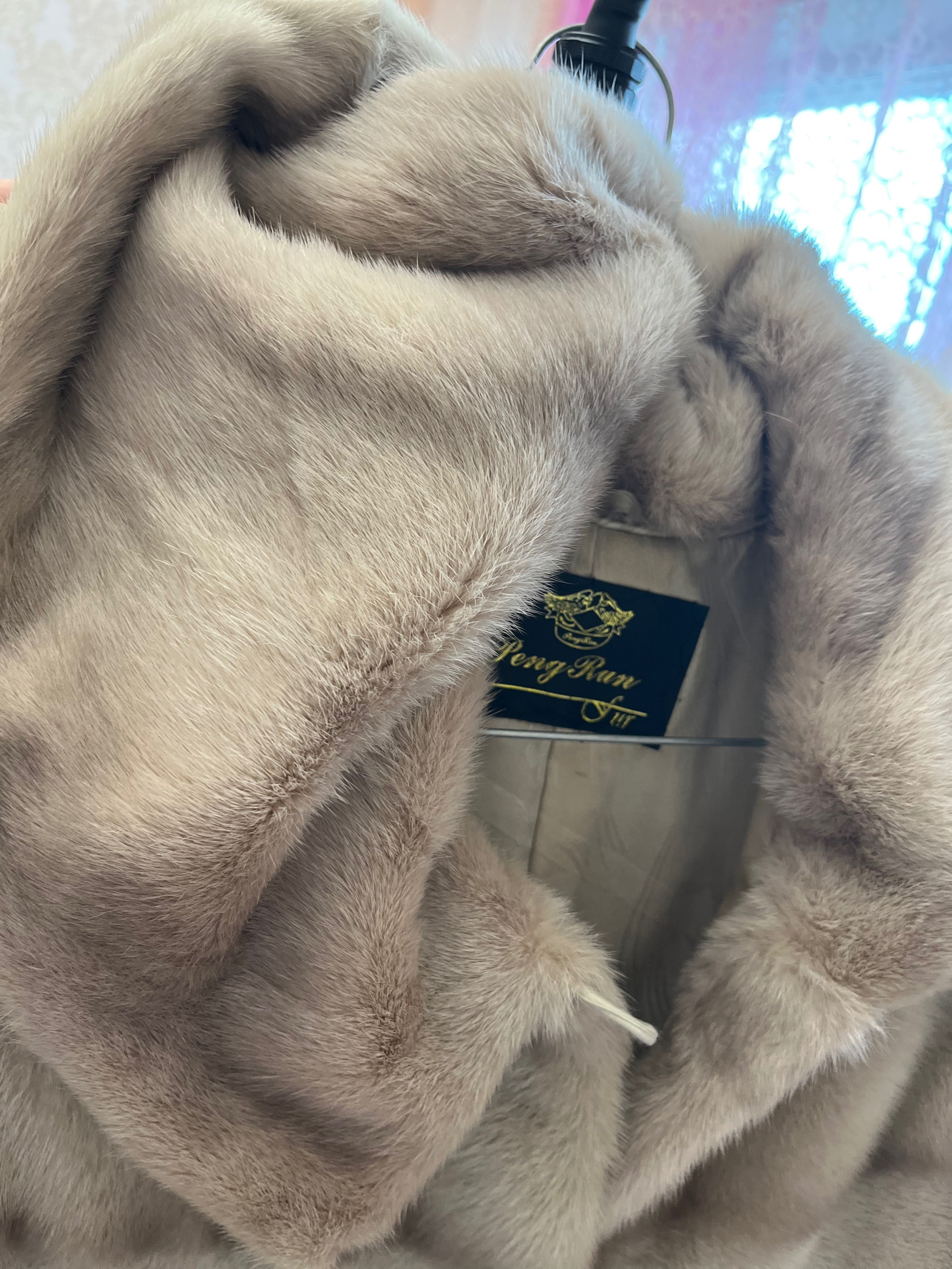 Продам норковую шубу
