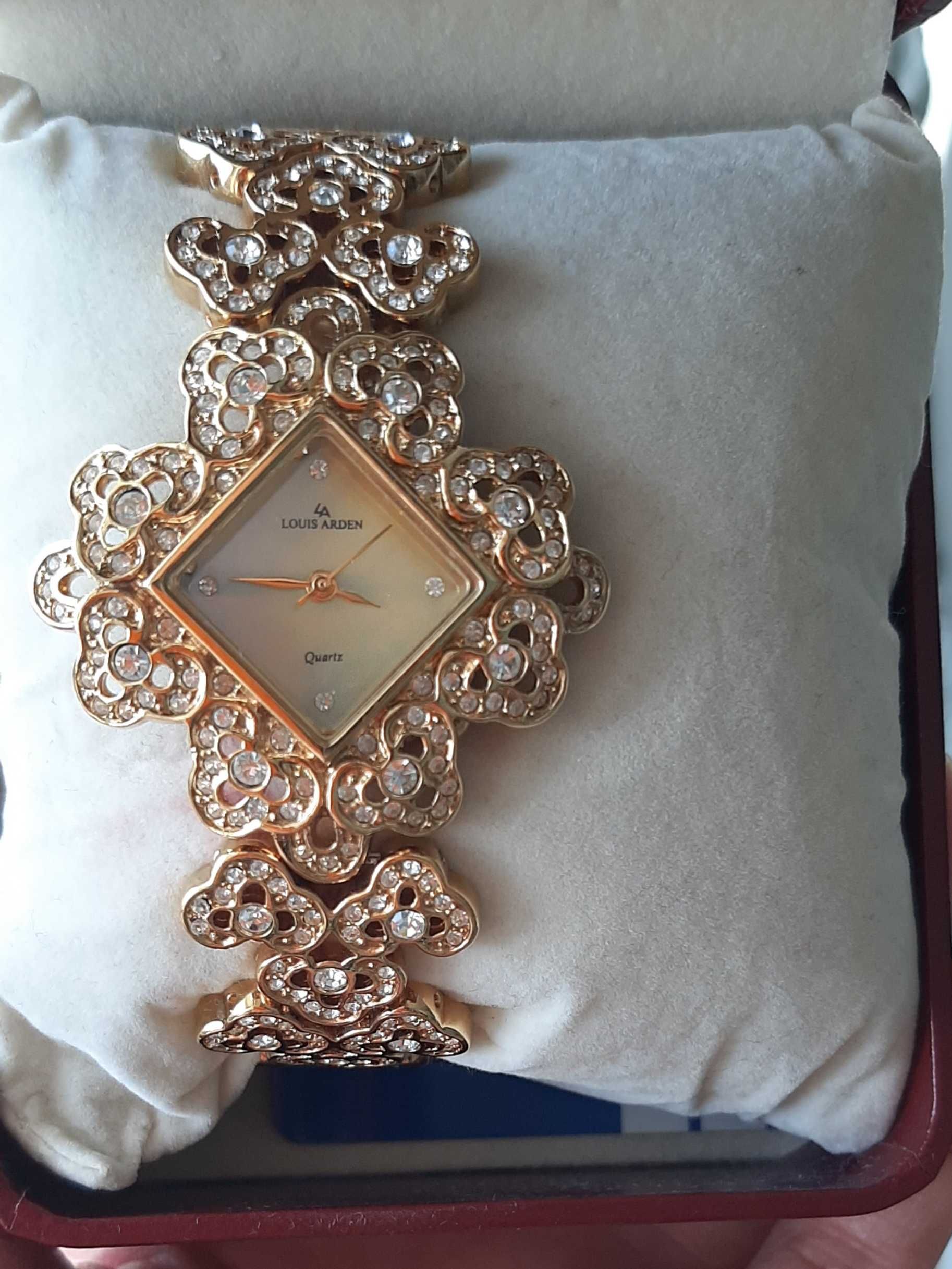 Продам новые наручные женские часы браслет от Louis Arden