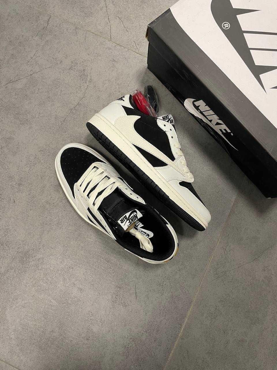 Air Jordan 1 Retro Low OG SP Travis Scott 008