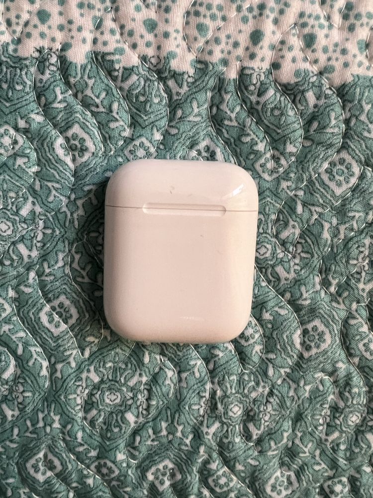 Продаю Air Pods 2