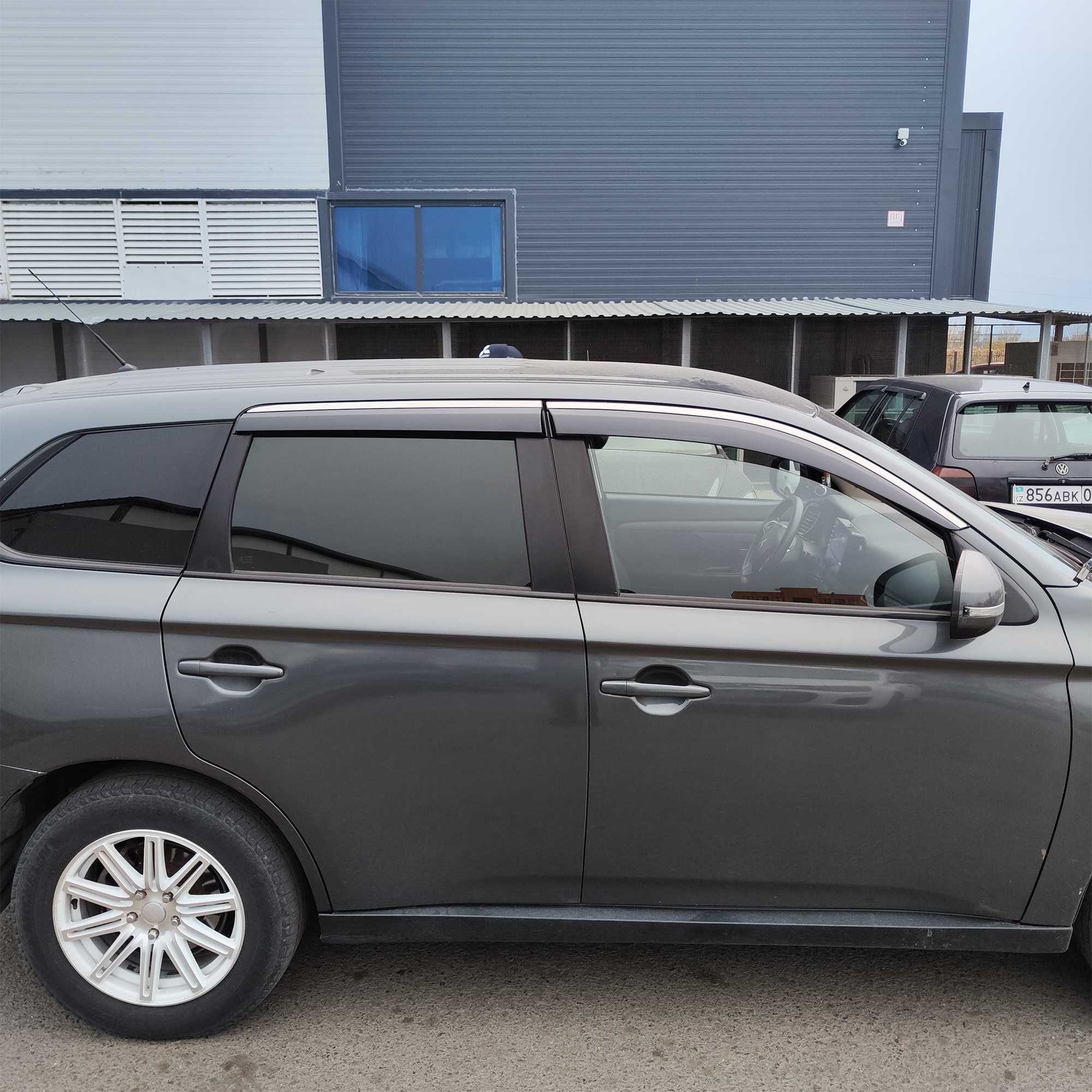 Ветровики Mitsubishi Outlander, Lancer, L200, Delica, Carisma, Galant