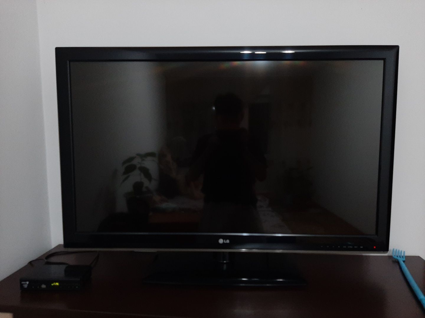 Телевизор LG. Плазменный 3д.