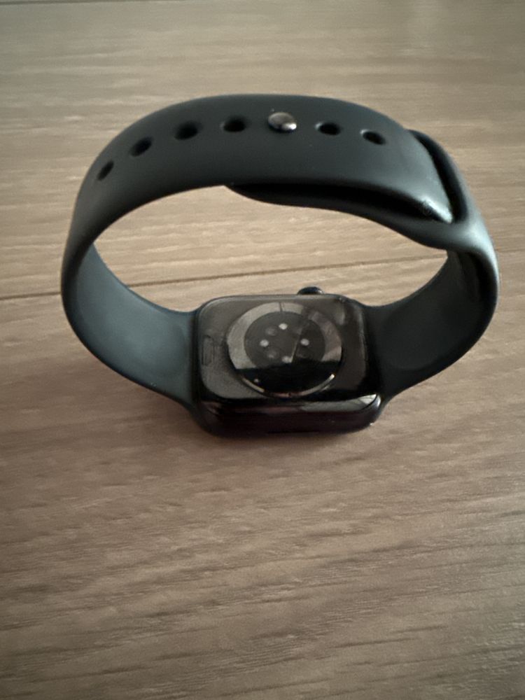 Продам Apple Watch Series 8