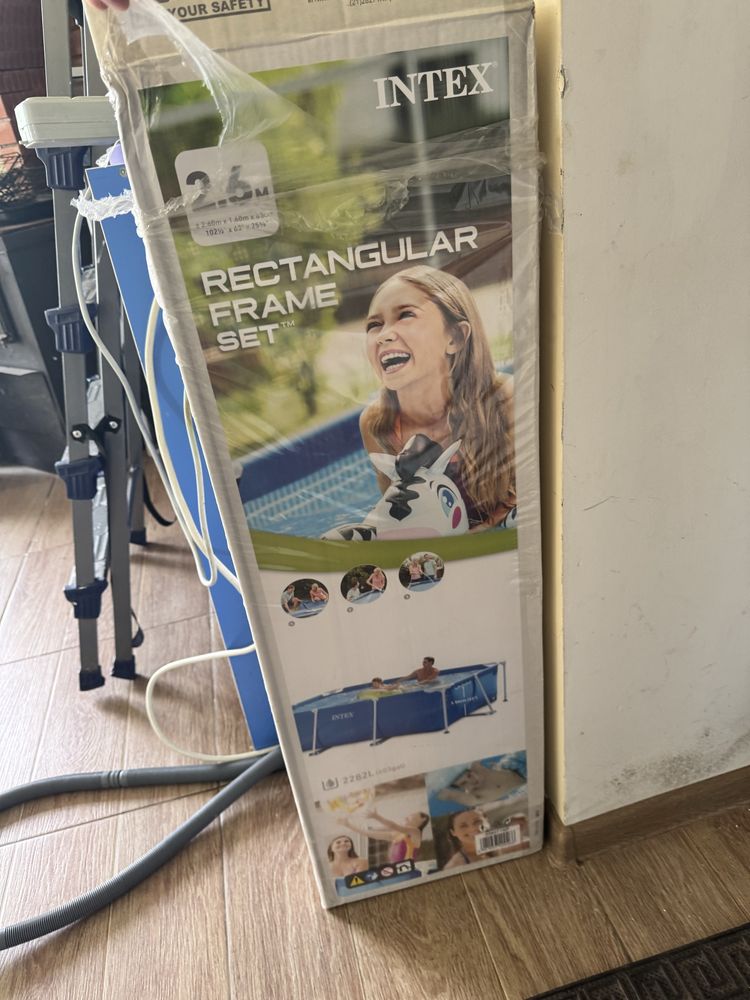 Продаю бассейн , новый