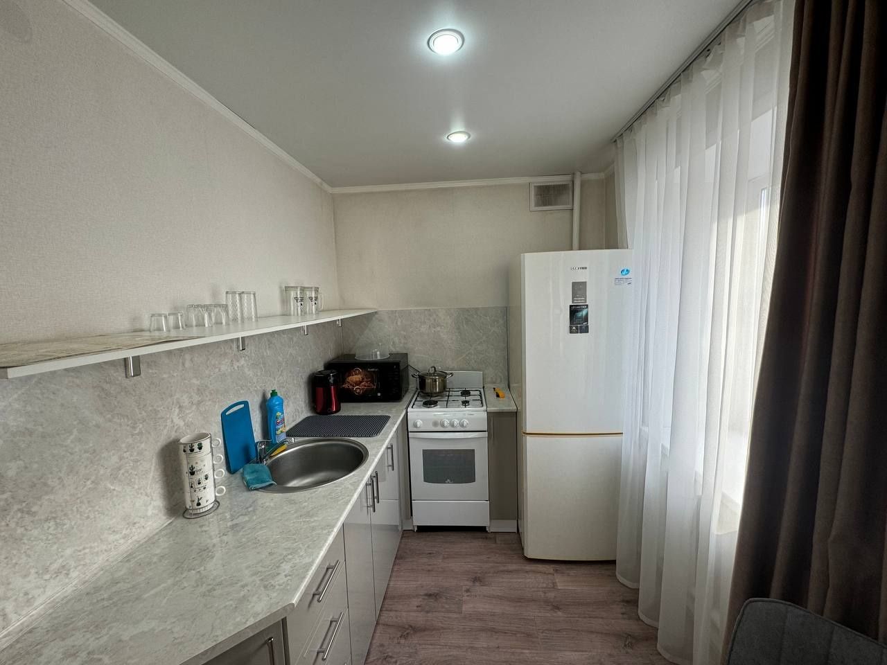 Посуточно 1 ком квартира, центр, смарт ТВ, парк, каспий Ред