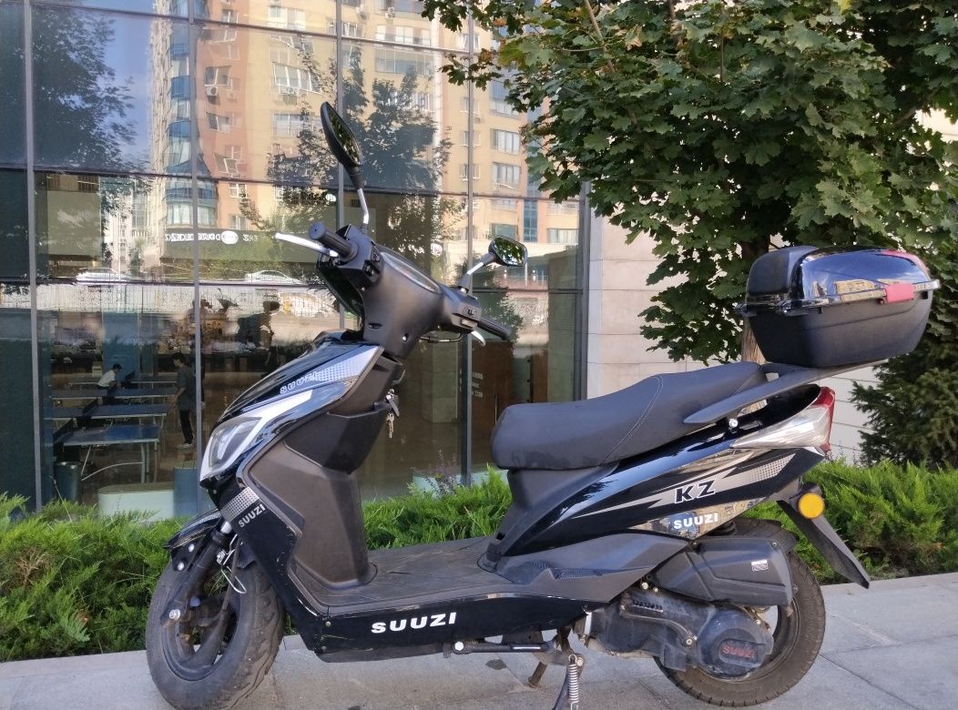 Продам Мопед Скутер M8 на номерах в хорошем Состоянии