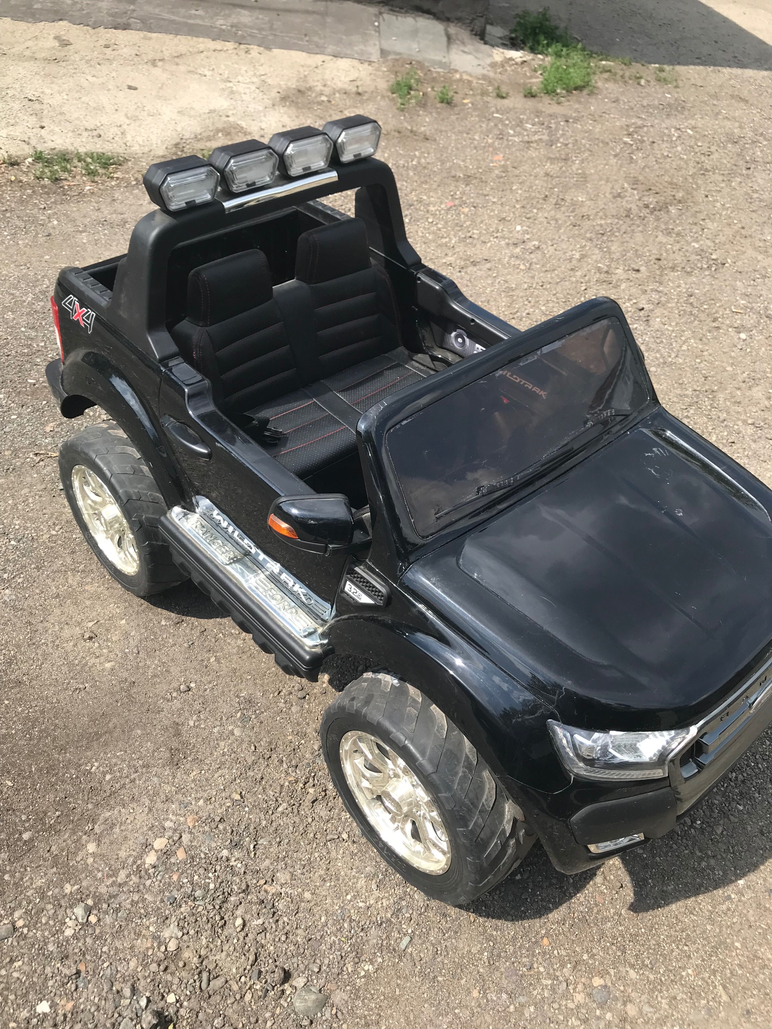 Продам детский электромобиль Ford