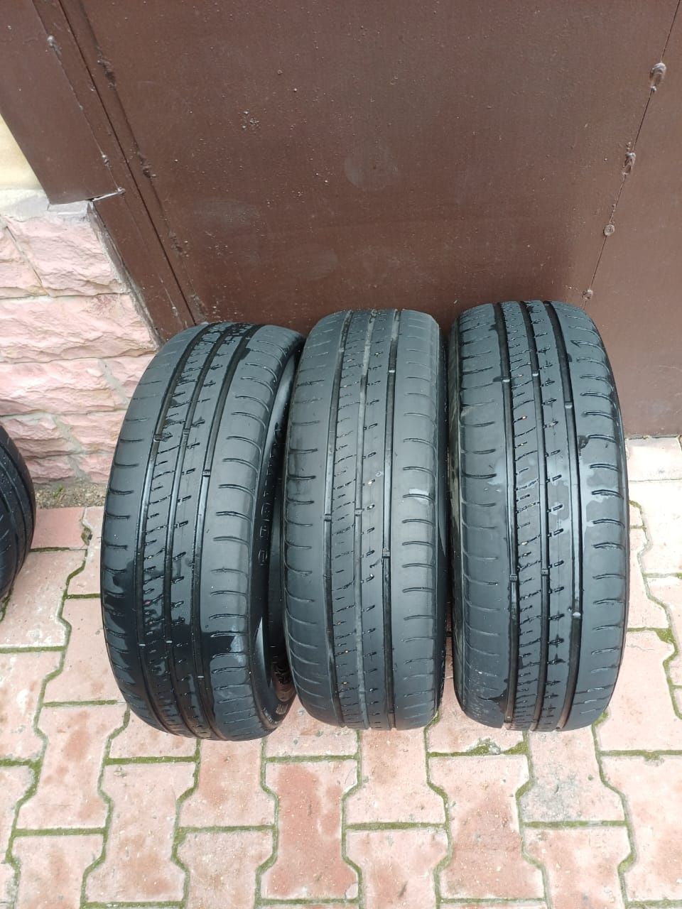 Полный комплект летних шин (4 шт) Kumho Ecowing ES31 185/65 R15