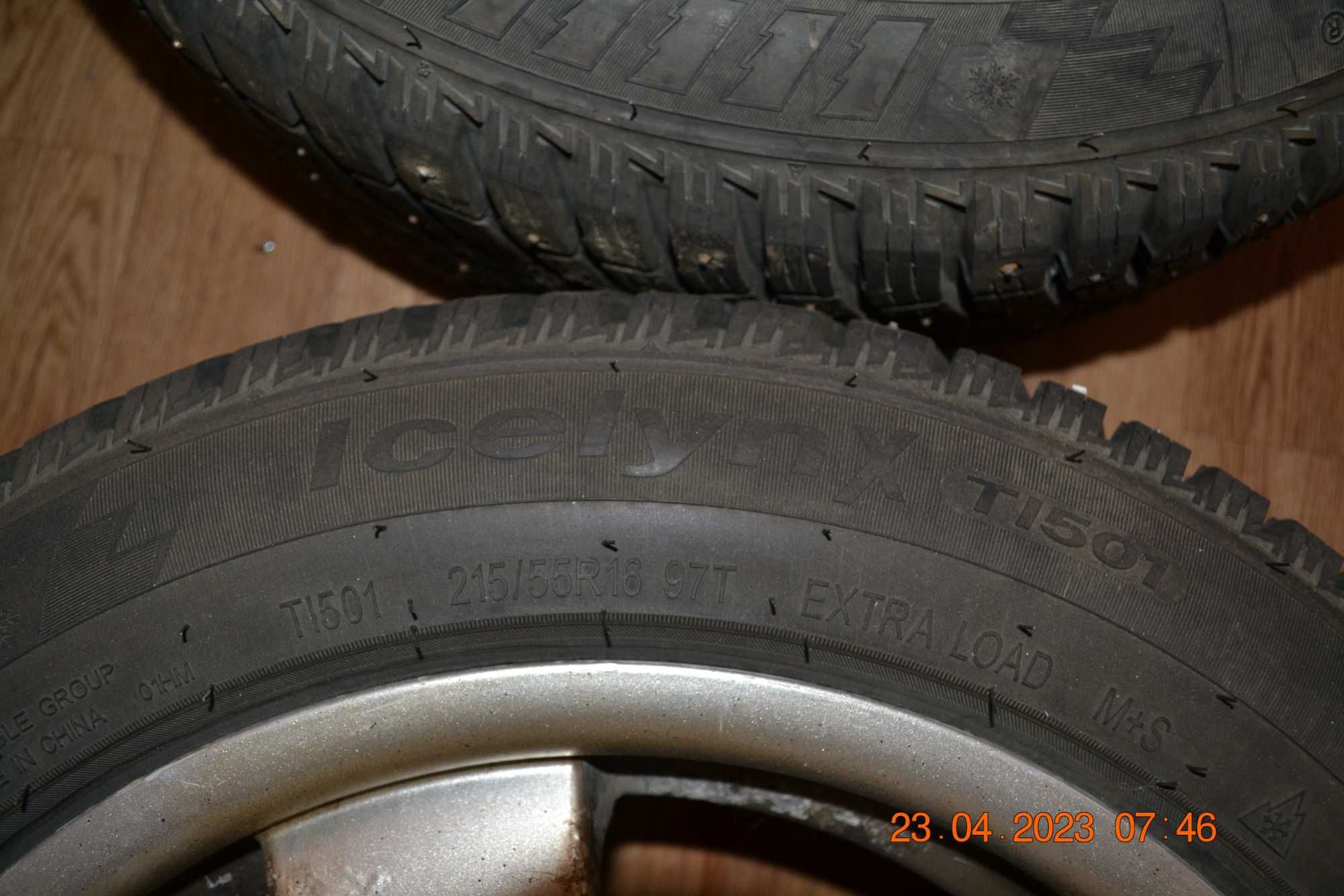 Продам зимние шипованные шины