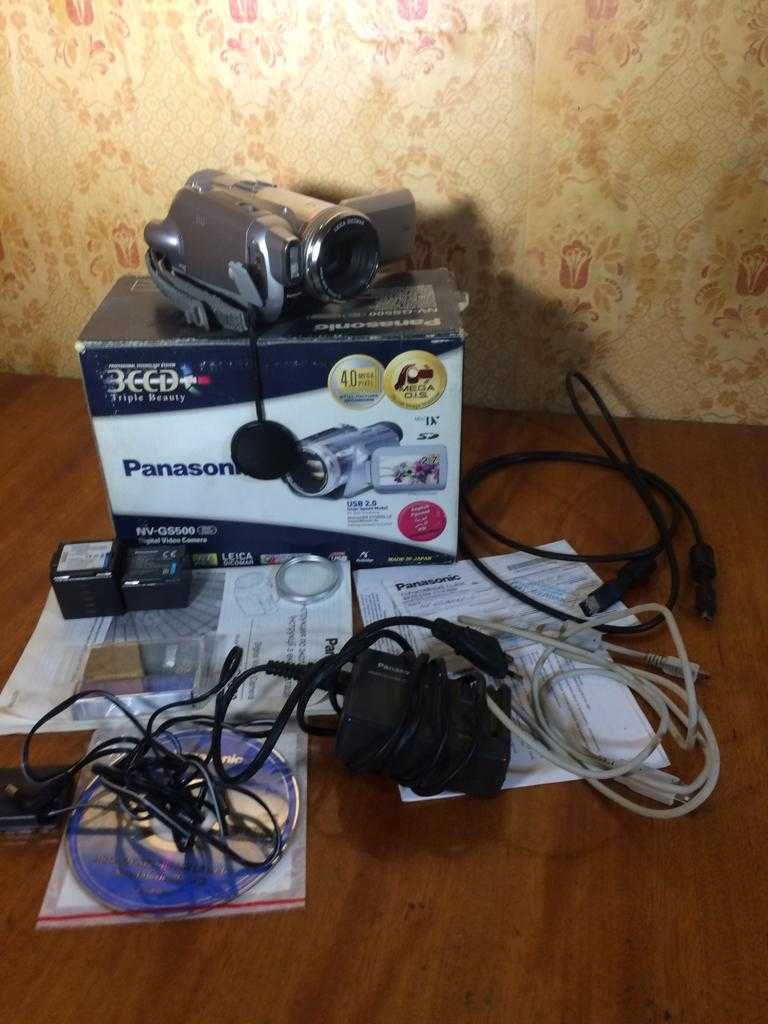 Продам Цифровую видеокамеру Panasonic NV-GS 500