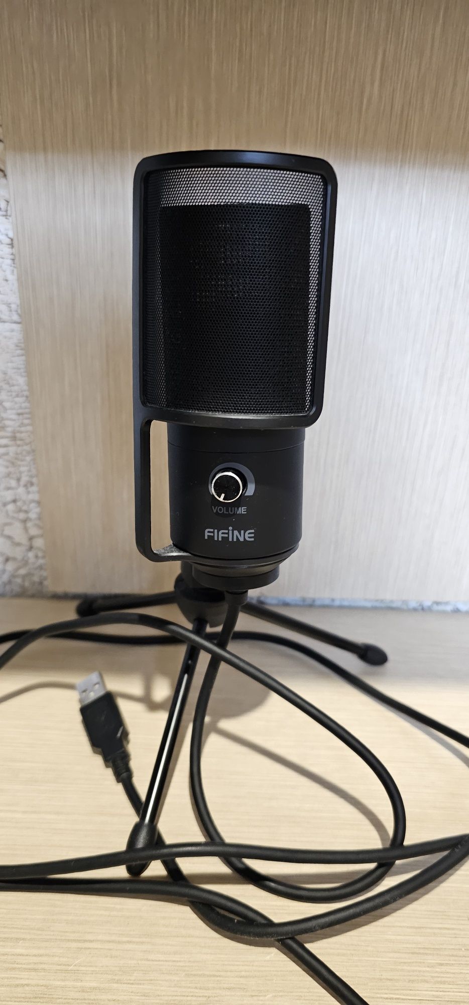 Продам микрофон Fifine K669