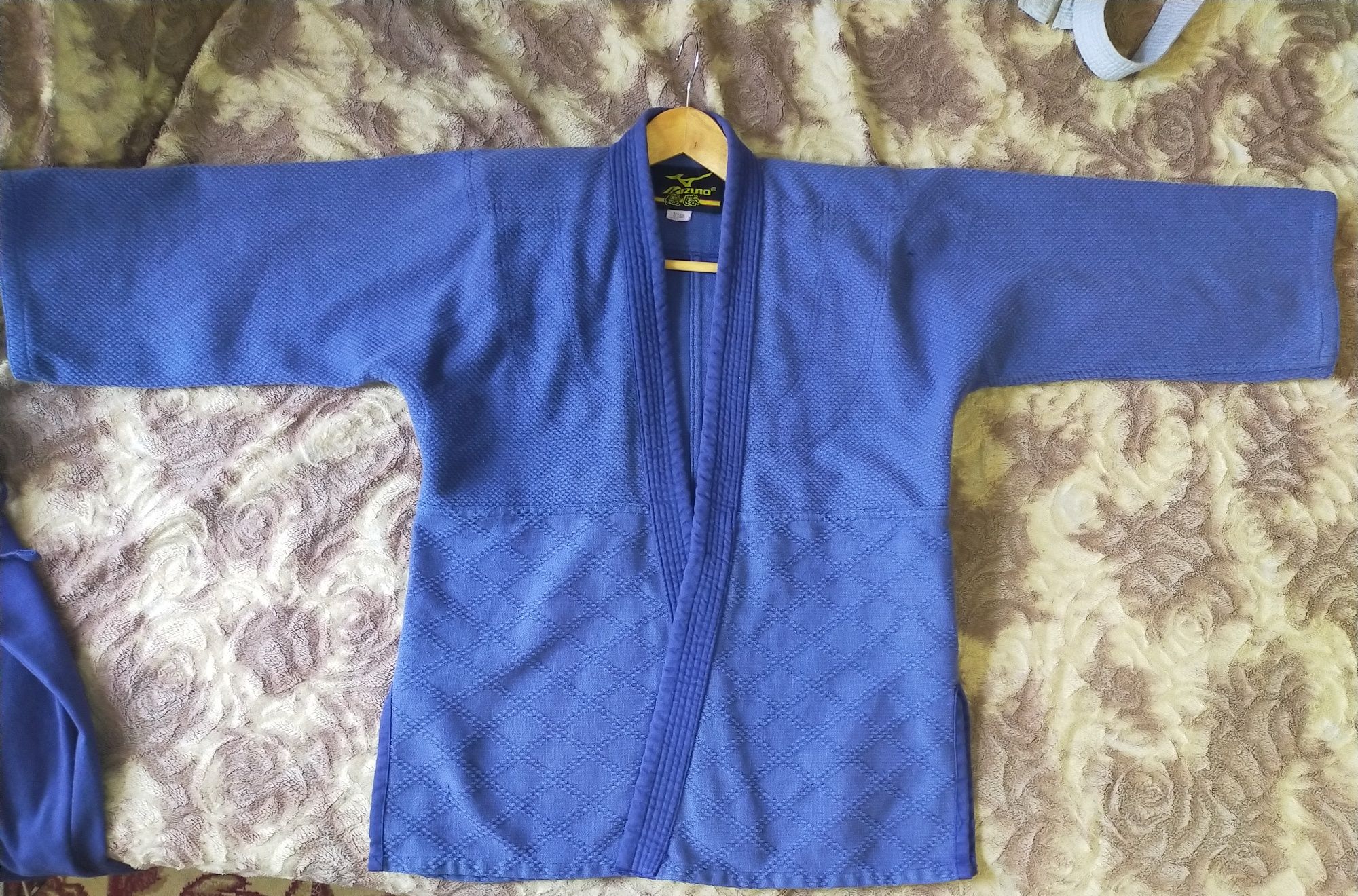 Кимоно  продам..