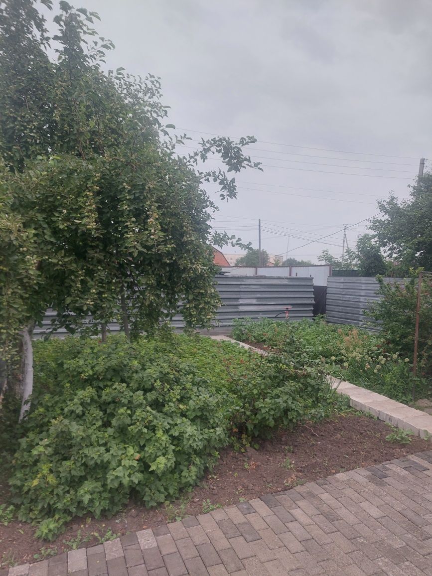 Дом в очень хорошем месте, соседи по улице все хорошие,