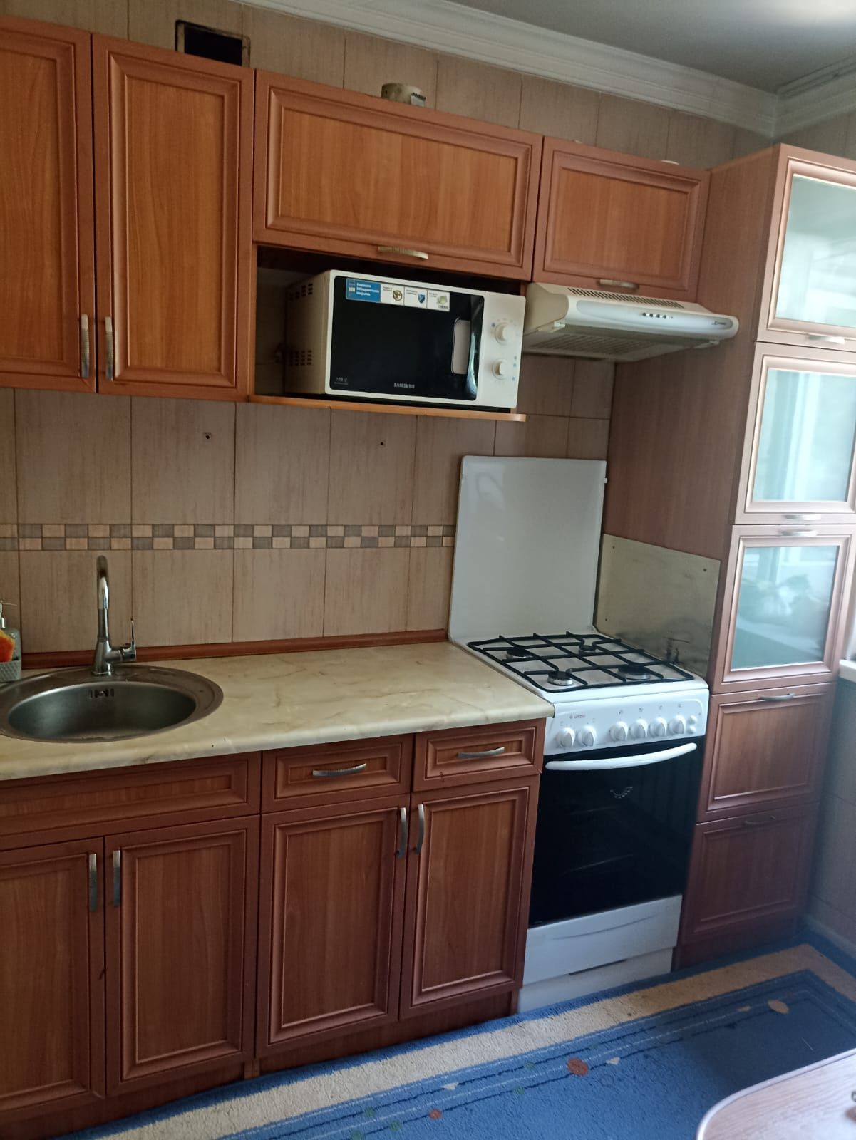 Продам кухню и душевую кабину