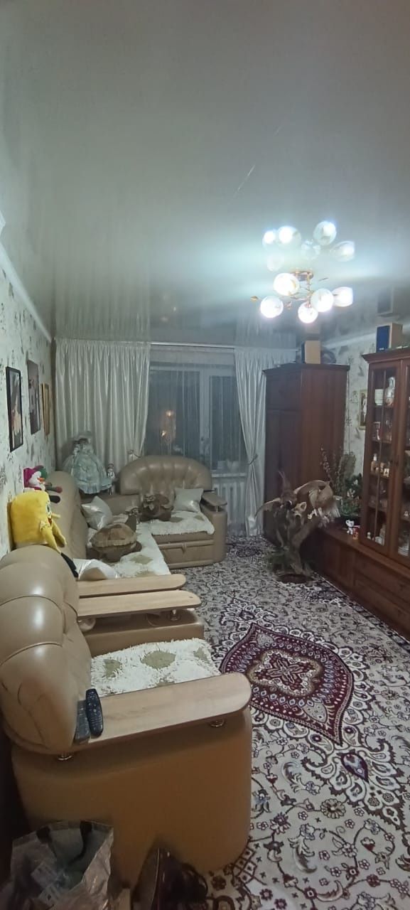 Продам 3-х комнатную квартиру  и земельный  участок в черте города
