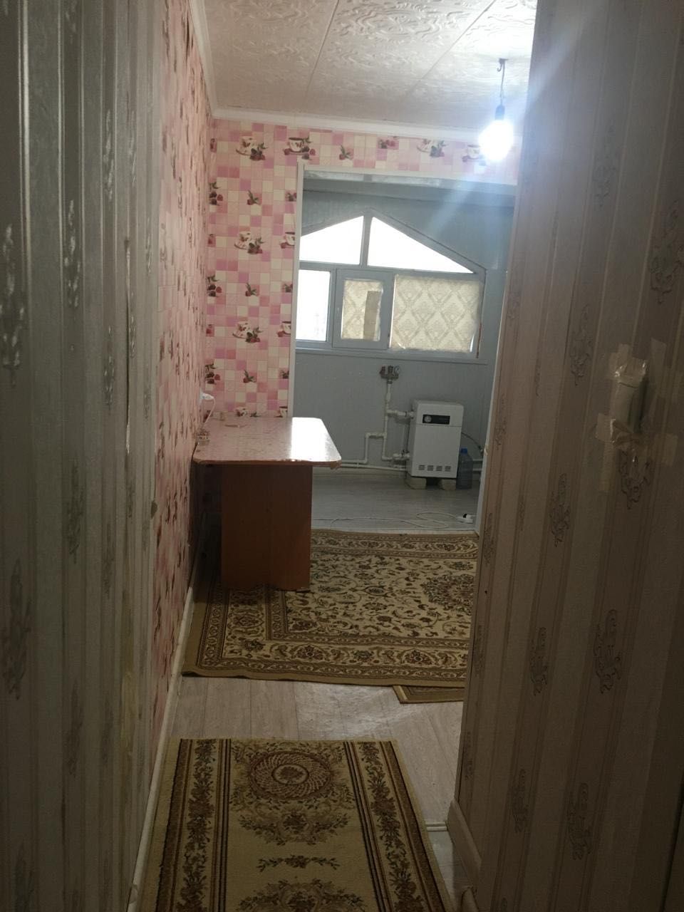 3мкр нан  ұзақ мерзімге 2бөлмелі пәтер жалданады