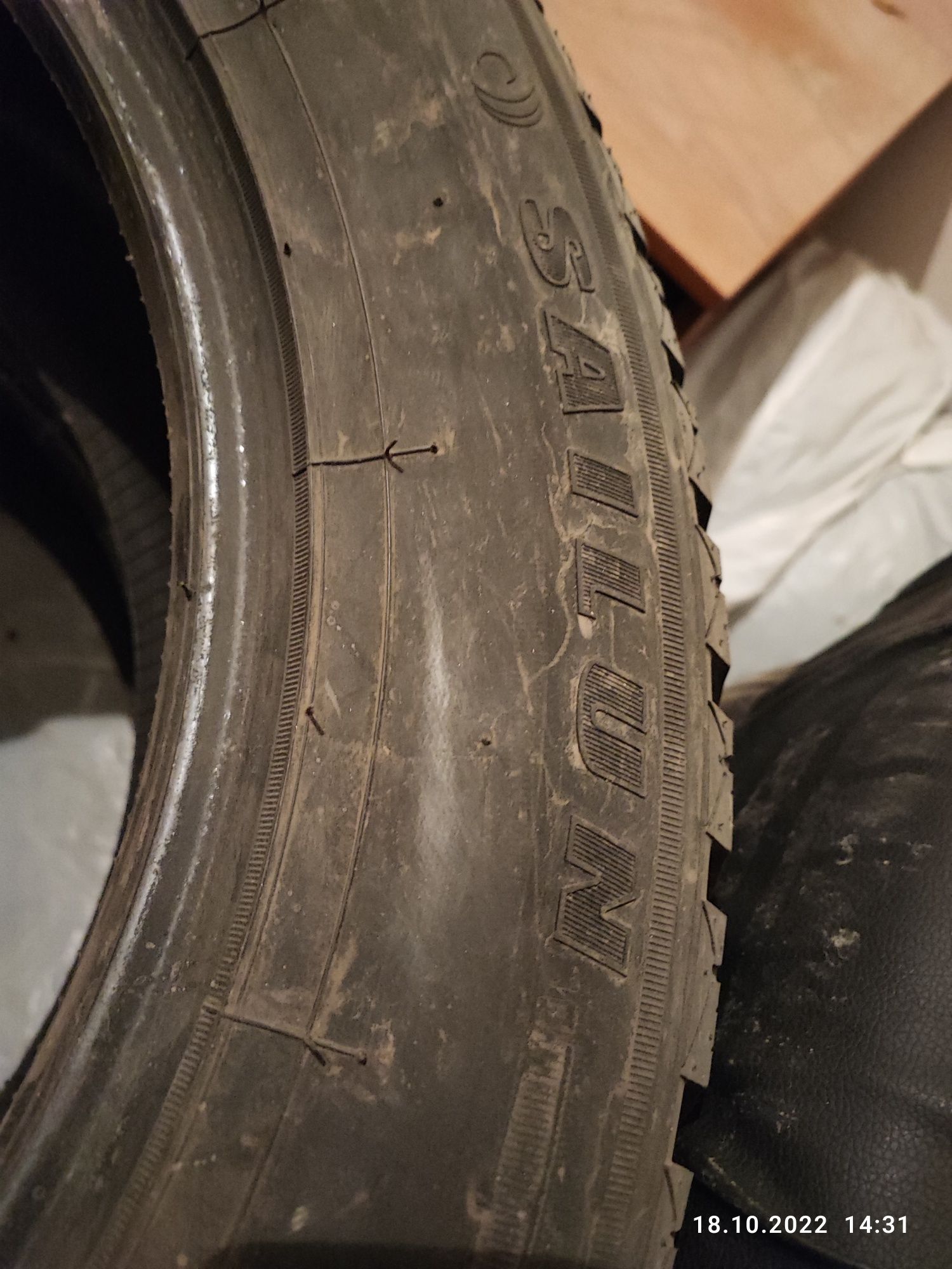 Срочно продам зимние шины. Sailun Ice Blazer WST2 275/55 R20 с шипами