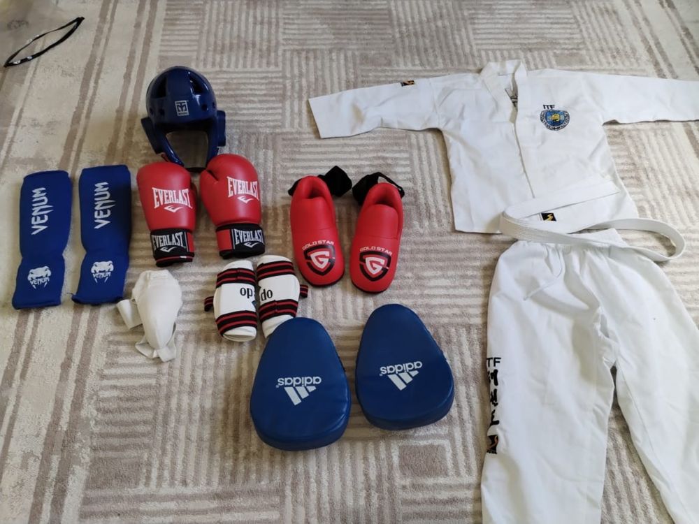 Кимано и спорт комплект для тхэквондо ITF