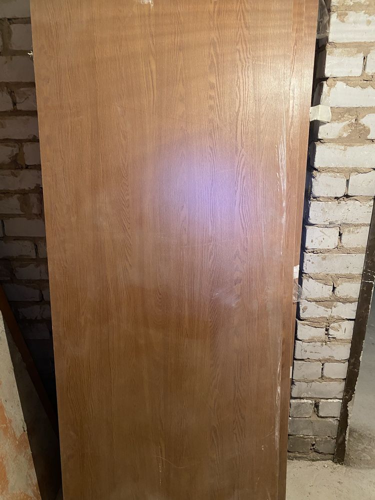 Продам межкомнатные двери
