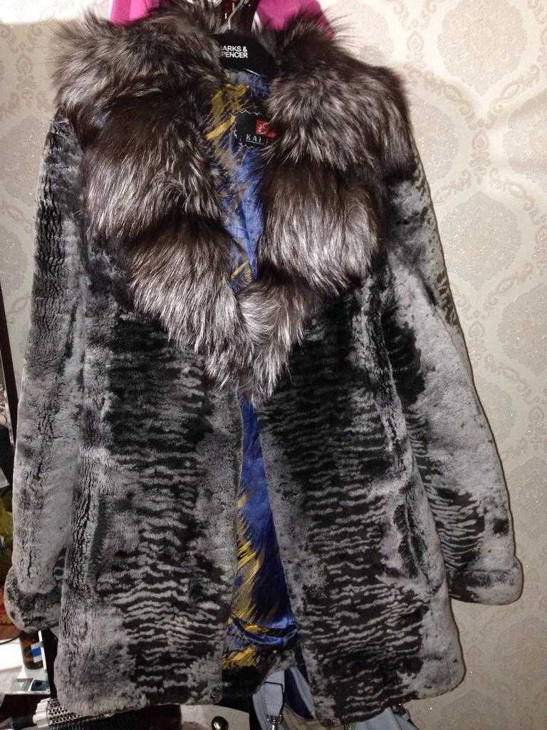 Продам полушубок женский из цигейки/ мутон