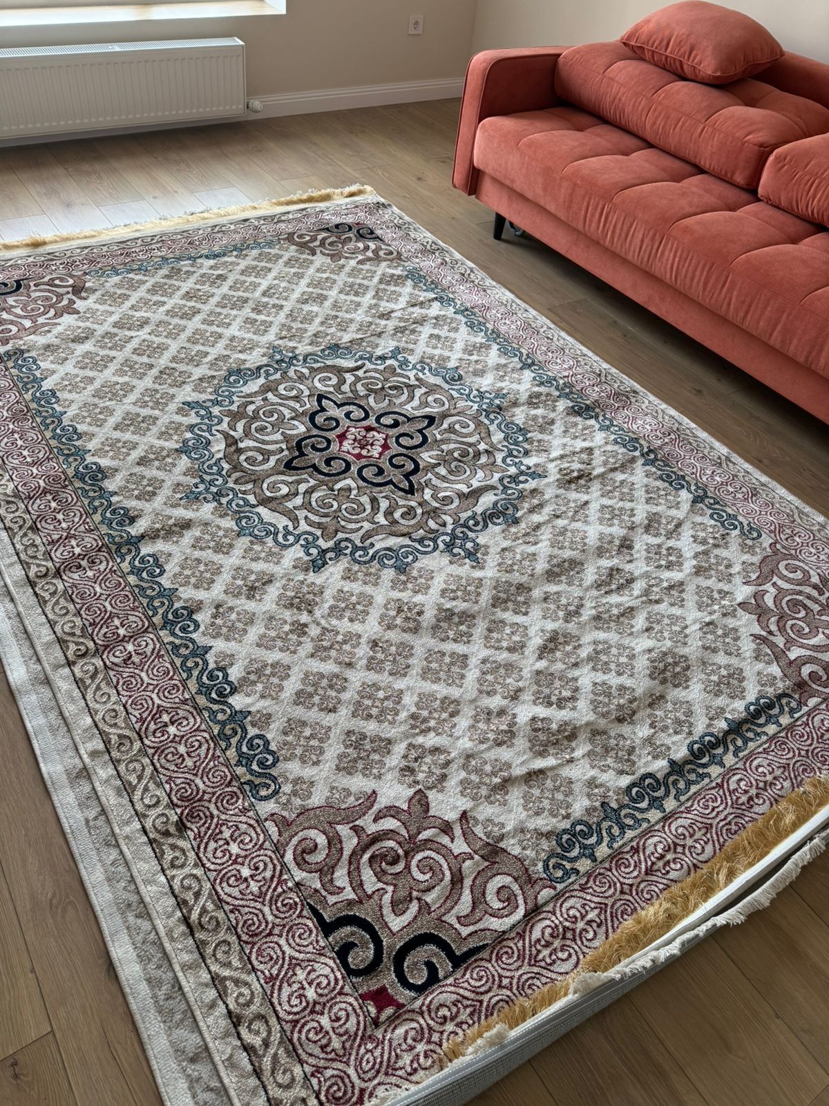 Продается ковер 2×3м