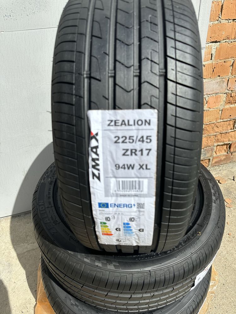 Резина 225/45 R17 (Новая)