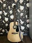 Продаю акустическую гитару Fender CD60S