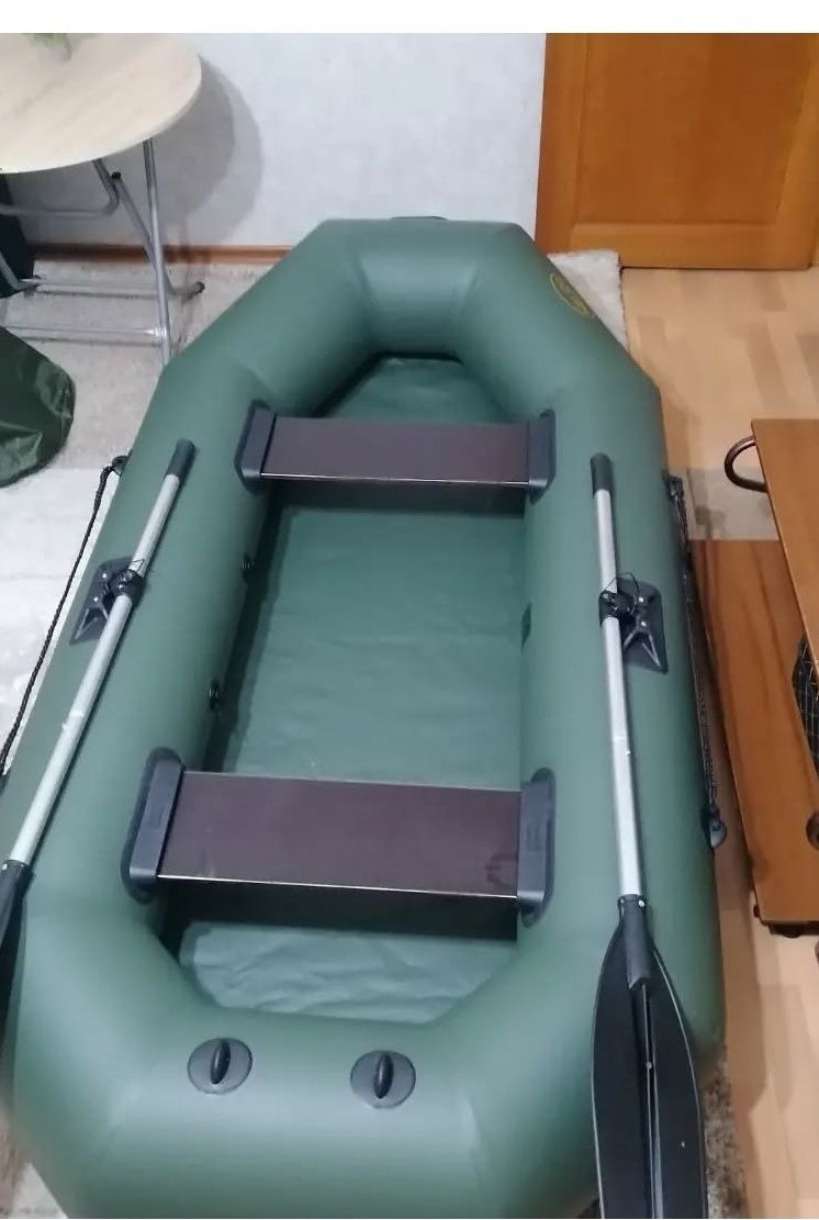 Лодка надувная, жилет, спиннинг
