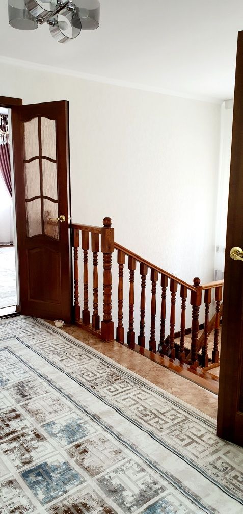 Продам ковёр 2×4 турецкий