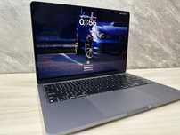 практически MacBook Air 13  13.6 на 512 Гб