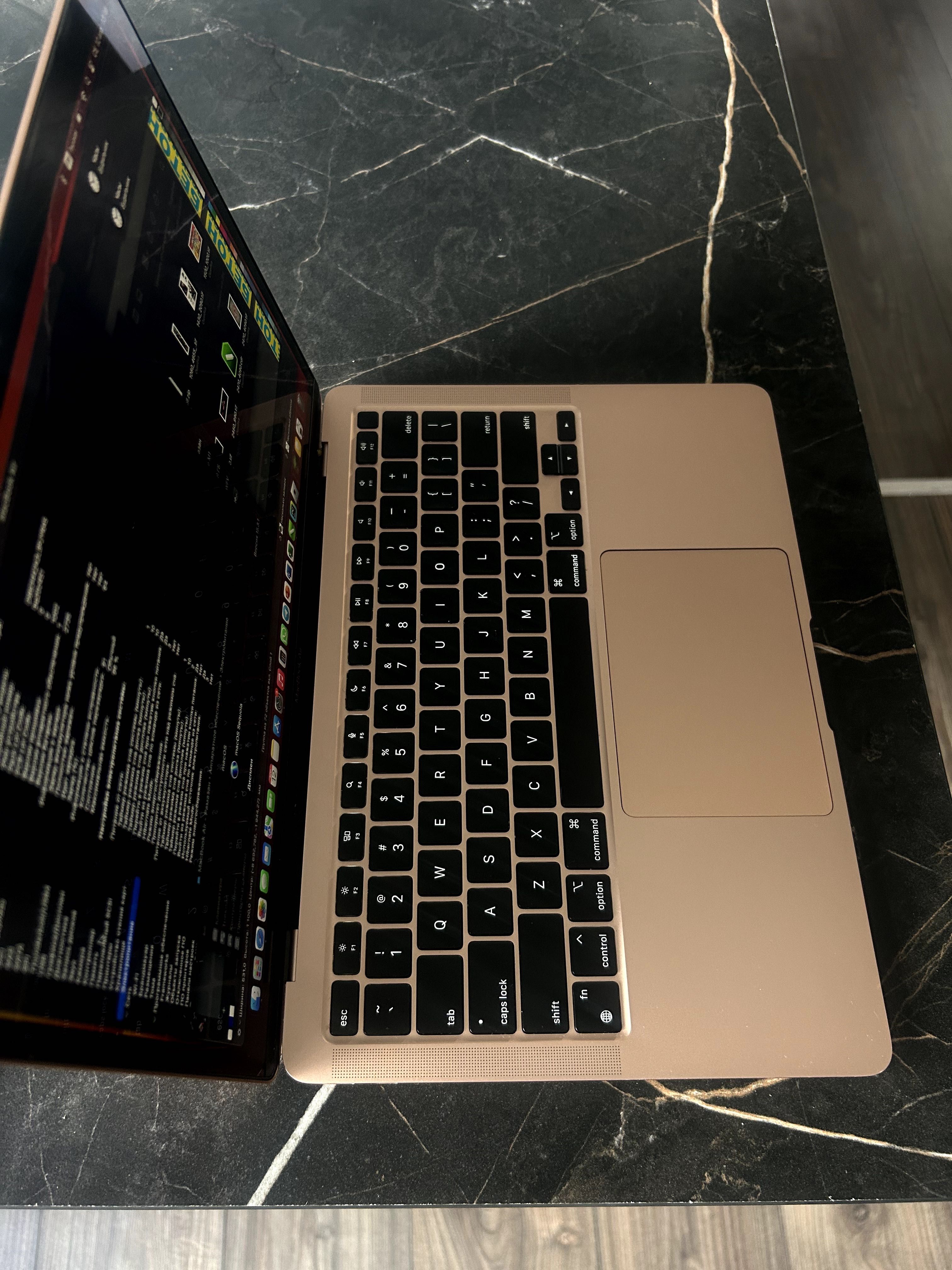 MacBook Air M1 (2021) | 8 ГБ / 128 ГБ | Состояние отличное
