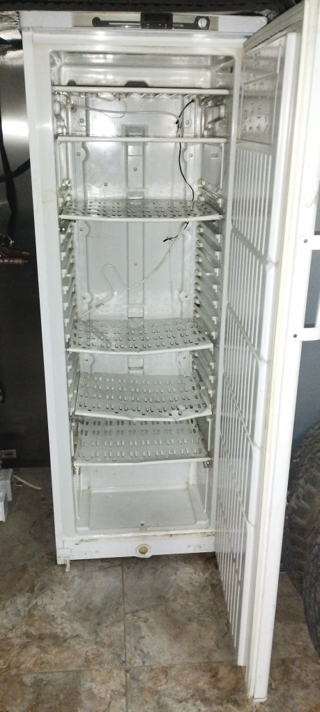 Продам морозилку