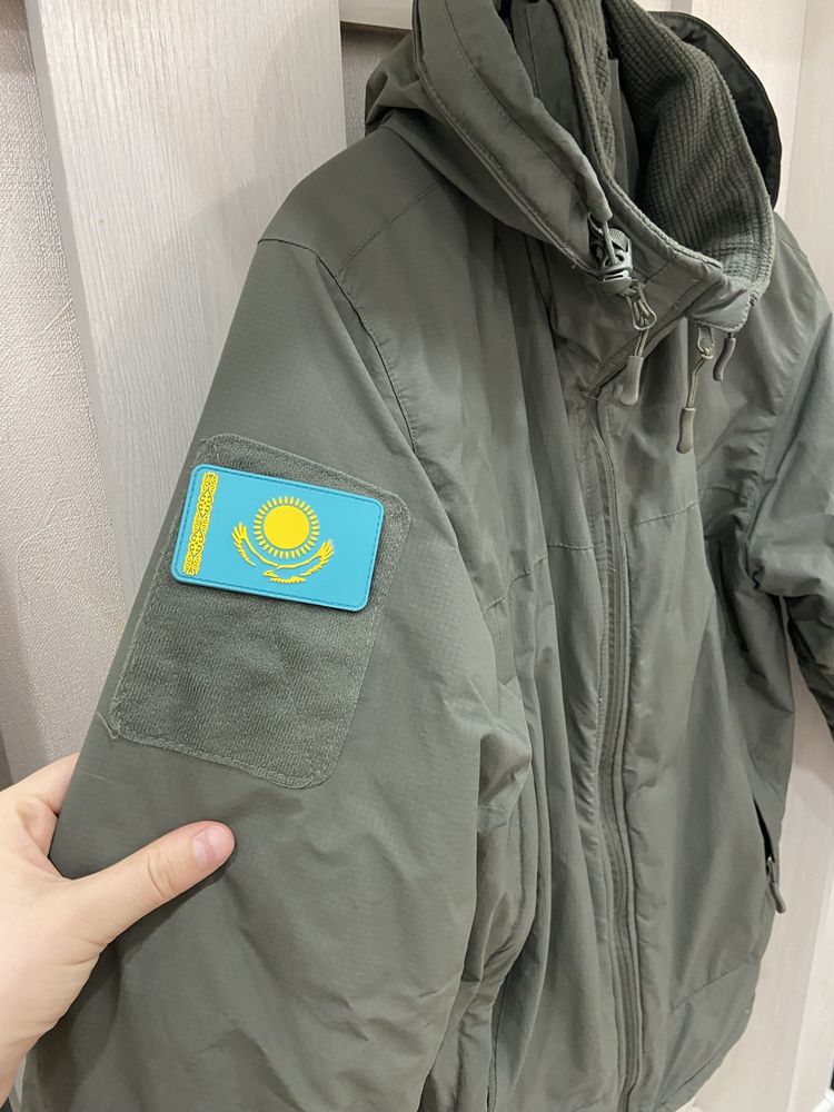 Продам форму охранника униформа