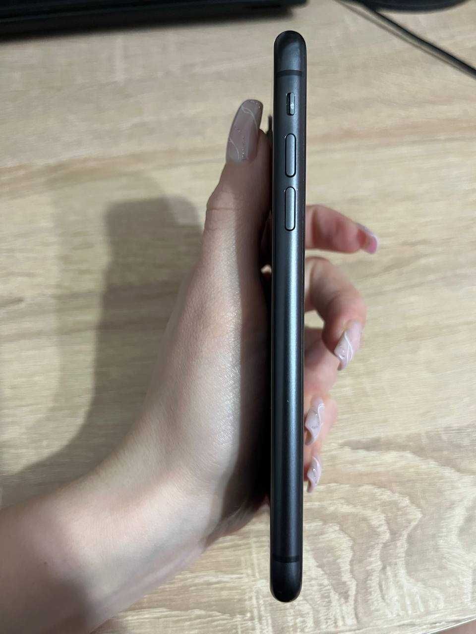 Продам iPhone 11 128 Gb