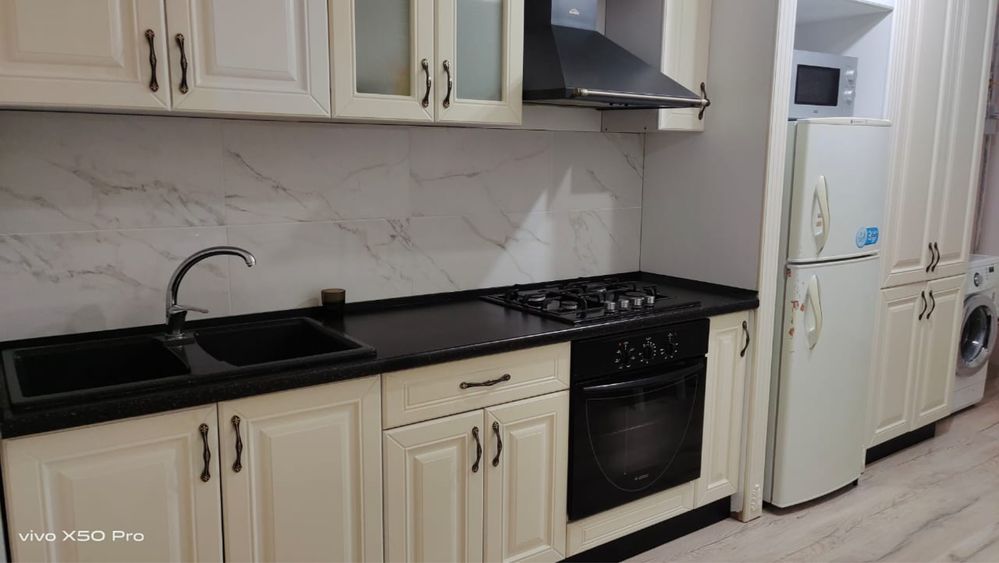 Продам 1 ком квартиру с ремонтом в Батыс 2.