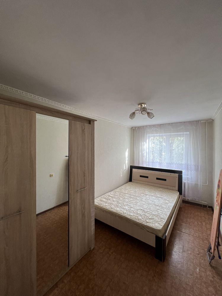 Продам 2 комн кватриру центр срочно