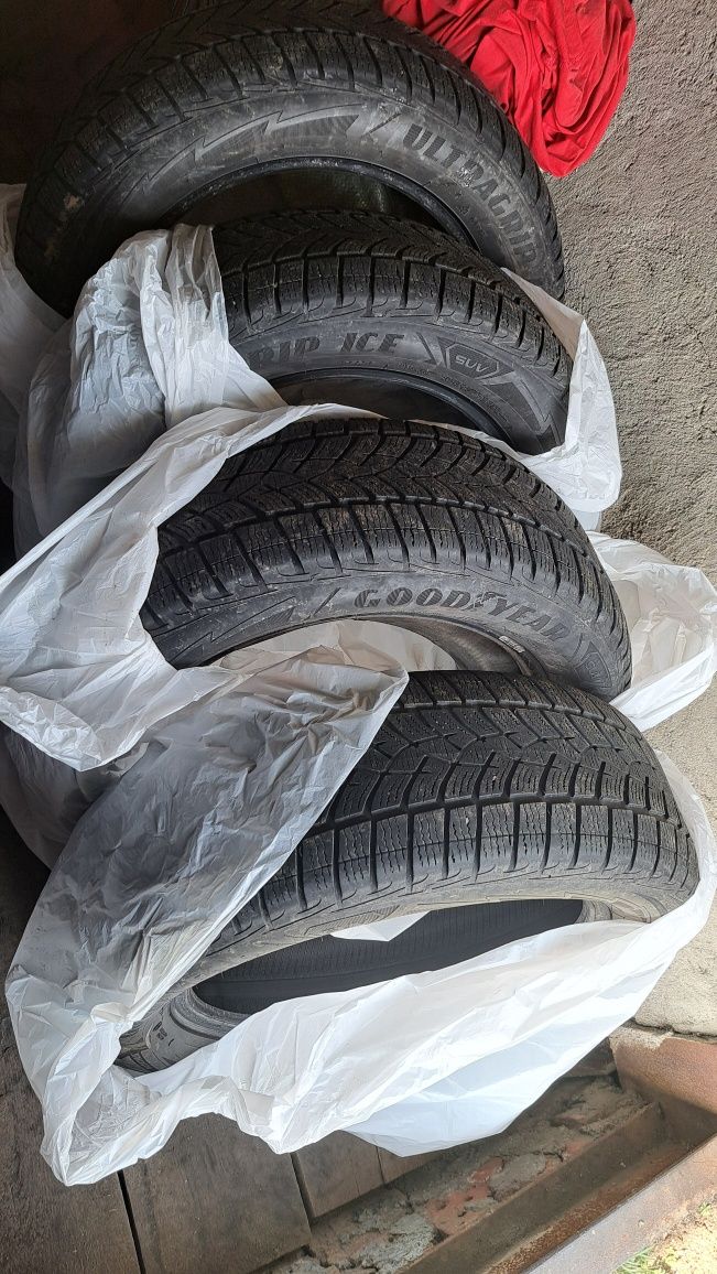 Продам липучку GoodYear