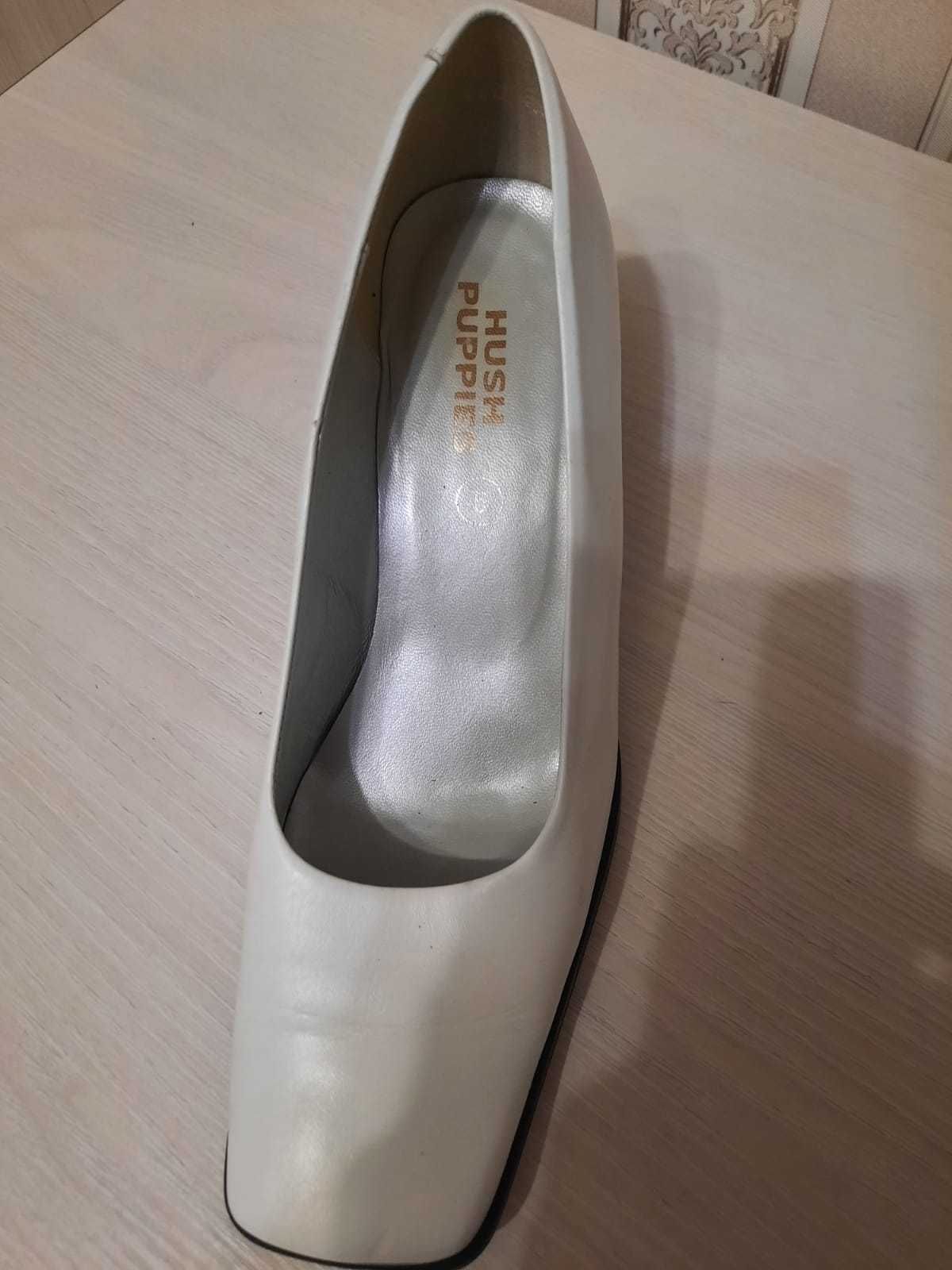 Продам туфли женские