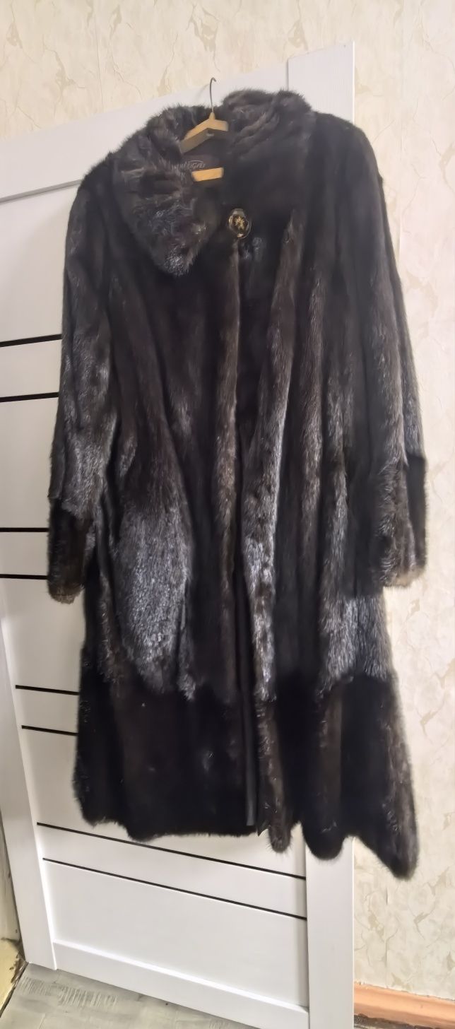 Продам Норковую шубу