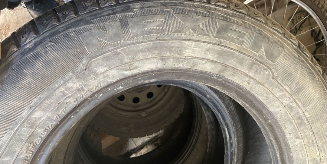 Летние шины Nexen 265/65 R17 — 3 шт. в хорошем состоянии