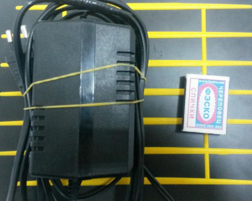 Блок питания(оригинал)12V~4.2А