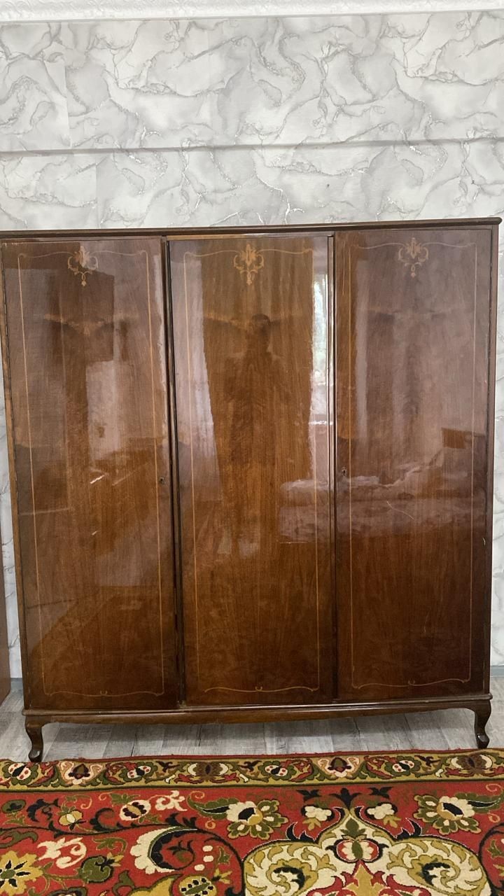 Шифонер продам срочно