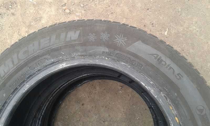 Шины 195/65 R15 - "Michelin Alpin 5" (Германия), зимние.