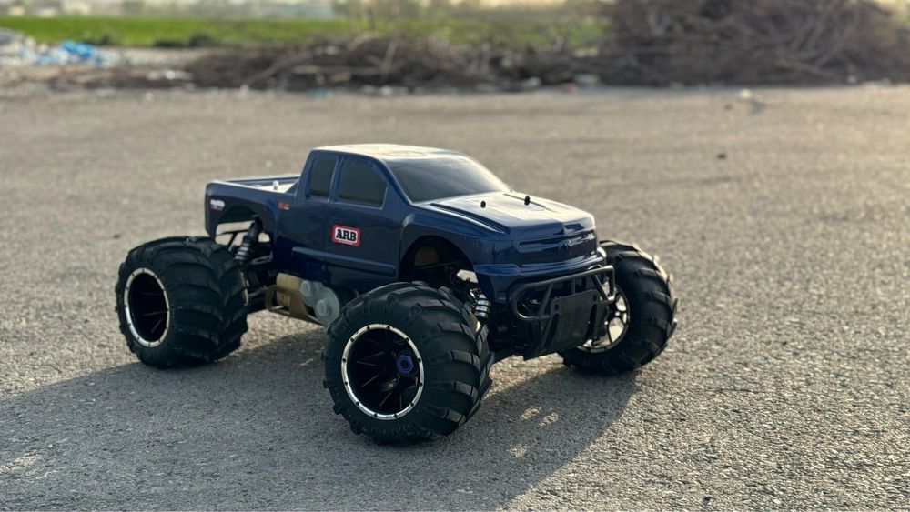Радиоуправляемая машинка 1/5 масштаб на бензине RC